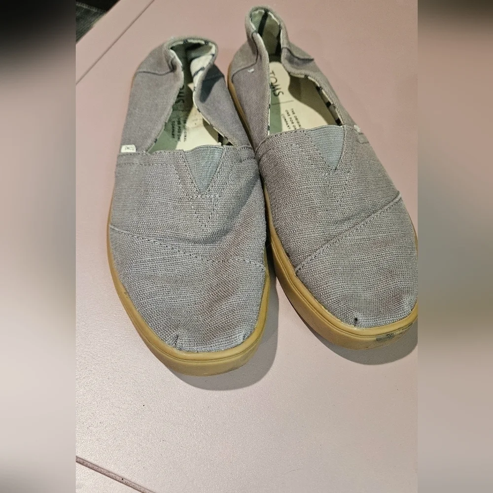 TOMS Alpargata Morning Dove Heritage Canvas Shoes. Size 10